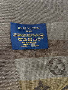 Louis Vuitton so shine monogram shawl