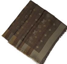 Load image into Gallery viewer, Louis Vuitton so shine monogram shawl