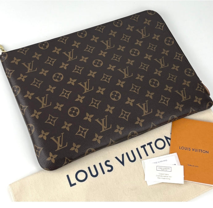 Louis Vuitton Etui Voyage MM