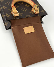 Load image into Gallery viewer, Louis Vuitton petit sac plat