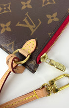 Load image into Gallery viewer, Louis Vuitton pochette in monogram