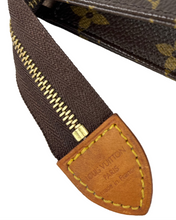 Load image into Gallery viewer, Louis Vuitton toiletry 19
