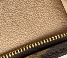 Load image into Gallery viewer, Louis Vuitton toiletry 19