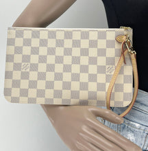 Load image into Gallery viewer, Louis Vuitton pochette in damier azur