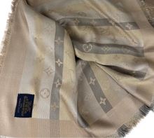 Load image into Gallery viewer, Louis Vuitton so shine monogram shawl
