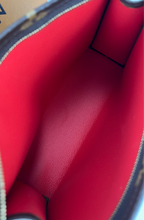 Load image into Gallery viewer, Louis Vuitton toiletry 19 rouge