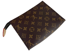 Load image into Gallery viewer, Louis Vuitton toiletry 19 rouge