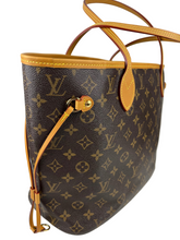 Load image into Gallery viewer, Louis Vuitton neverfull MM in monogram