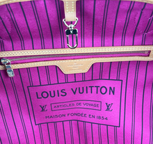 Load image into Gallery viewer, Louis Vuitton neverfull MM in monogram