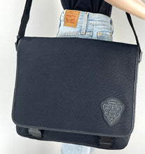 Load image into Gallery viewer, Gucci Crest logo messenger bag