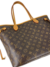 Load image into Gallery viewer, Louis Vuitton neverfull MM in monogram