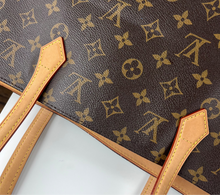Load image into Gallery viewer, Louis Vuitton Wilshire GM monogram.