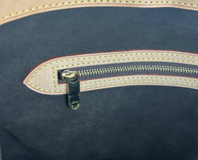 Load image into Gallery viewer, Louis Vuitton Wilshire GM monogram.