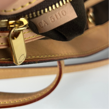 Load image into Gallery viewer, Louis Vuitton Wilshire GM monogram.