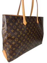 Load image into Gallery viewer, Louis Vuitton Wilshire GM monogram.