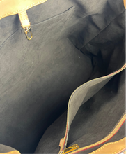 Load image into Gallery viewer, Louis Vuitton Wilshire GM monogram.