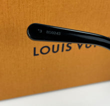 Load image into Gallery viewer, Louis Vuitton link PM square sunglasses