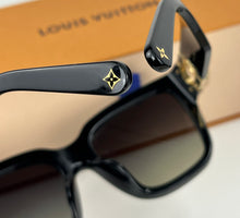 Load image into Gallery viewer, Louis Vuitton link PM square sunglasses