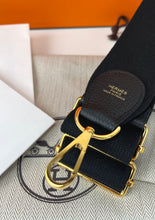 Load image into Gallery viewer, Hermes Evelyne 29 poche III black/gold