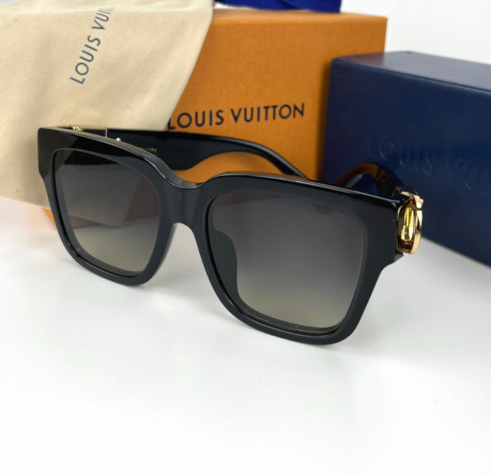 Louis Vuitton link PM square sunglasses