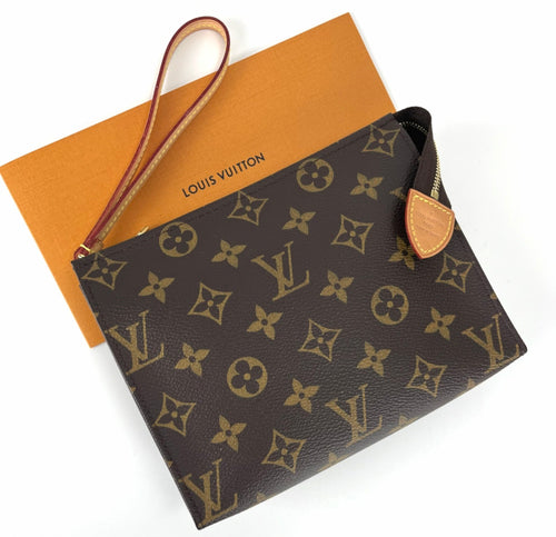 Louis Vuitton toiletry 19 with insert