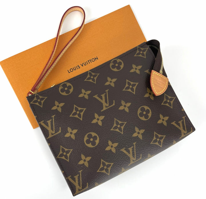 Louis Vuitton toiletry 19 with insert