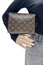 Load image into Gallery viewer, Louis Vuitton toiletry 19 with insert