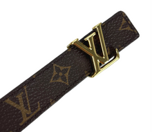 Load image into Gallery viewer, Louis Vuitton iconic 20mm reversible belt size 65