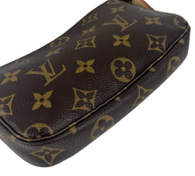 Load image into Gallery viewer, Louis Vuitton pochette in monogram