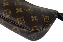 Load image into Gallery viewer, Louis Vuitton pochette in monogram