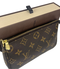 Load image into Gallery viewer, Louis Vuitton pochette in monogram