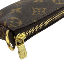 Load image into Gallery viewer, Louis Vuitton pochette in monogram