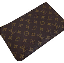 Load image into Gallery viewer, Louis Vuitton pochette monogram