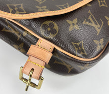 Load image into Gallery viewer, Louis Vuitton Saumur GM 35