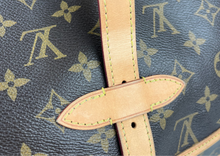 Load image into Gallery viewer, Louis Vuitton Saumur GM 35