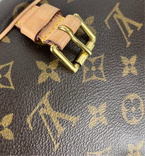 Load image into Gallery viewer, Louis Vuitton Saumur GM 35