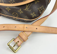 Load image into Gallery viewer, Louis Vuitton Saumur GM 35