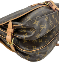 Load image into Gallery viewer, Louis Vuitton Saumur GM 35