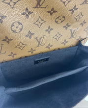 Load image into Gallery viewer, Louis Vuitton pochette metis in monogram reverse canvas