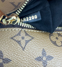 Load image into Gallery viewer, Louis Vuitton pochette metis in monogram reverse canvas