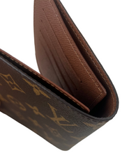 Load image into Gallery viewer, Louis Vuitton passport cover