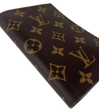 Load image into Gallery viewer, Louis Vuitton passport cover