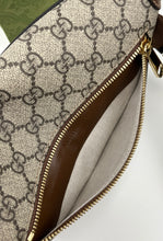 Load image into Gallery viewer, Gucci belt bag with interlocking G