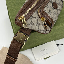 Load image into Gallery viewer, Gucci belt bag with interlocking G