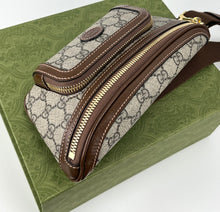 Load image into Gallery viewer, Gucci belt bag with interlocking G