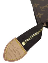 Load image into Gallery viewer, Louis Vuitton toiletry 26