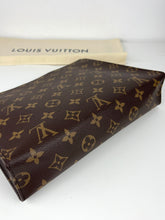 Load image into Gallery viewer, Louis Vuitton toiletry 26