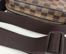 Load image into Gallery viewer, Louis Vutton olav PM crossbody