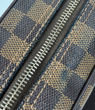 Load image into Gallery viewer, Louis Vutton olav PM crossbody