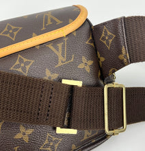 Load image into Gallery viewer, Louis Vuitton bosphore waist bag funny pack